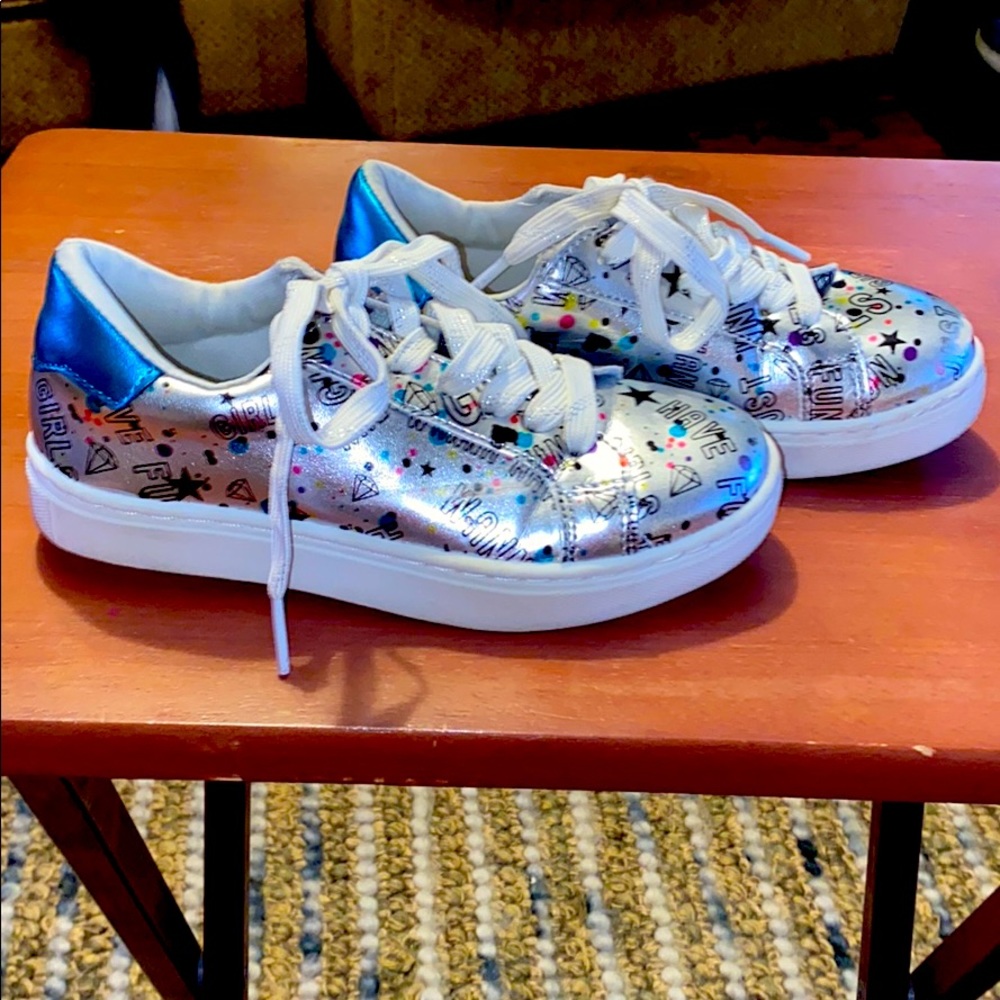 Little Girls Tennis Shoes Size 13